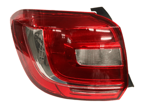 Lanterna Traseira Renault Sandero 15/20 Fitam 32046-e - Lado Esquerdo